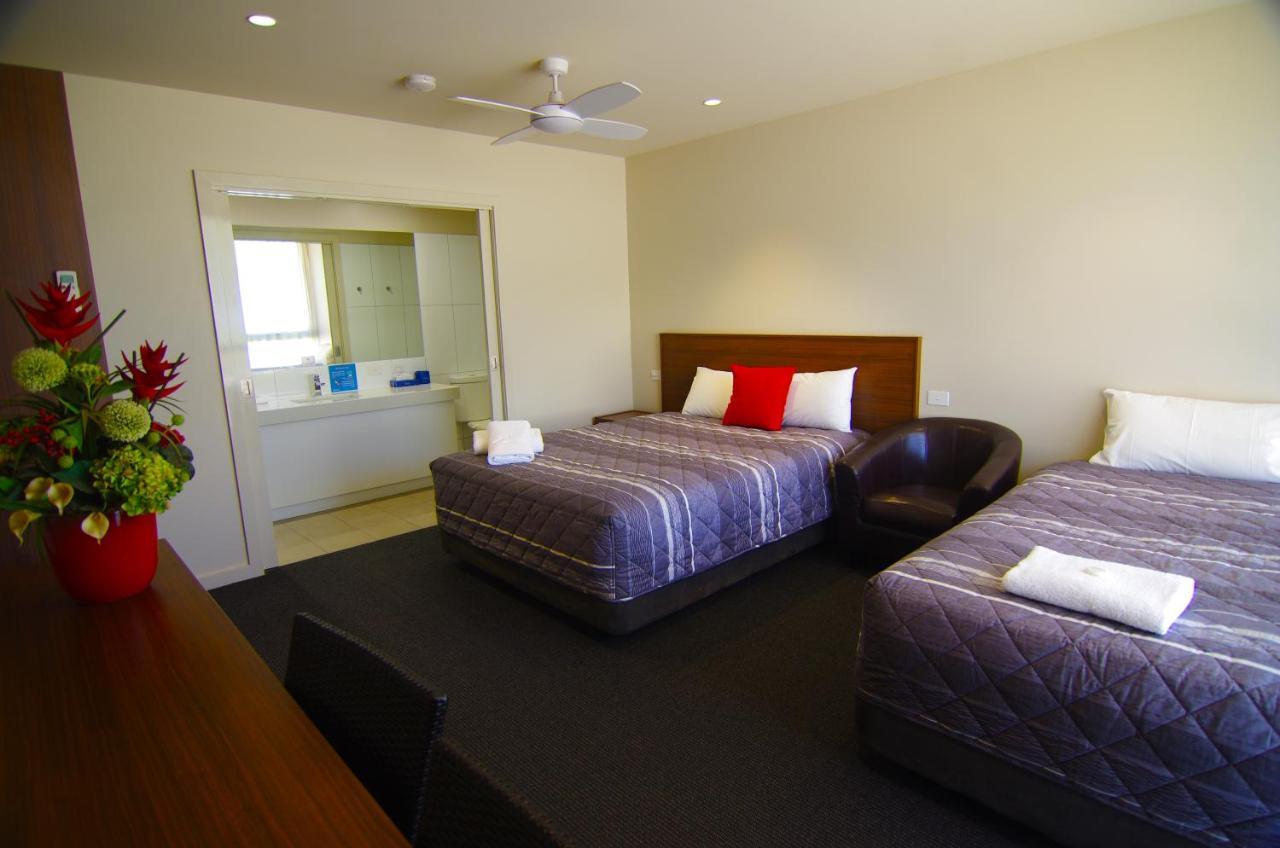 Jane Eliza Motor Inn Суон-Гілл Екстер'єр фото