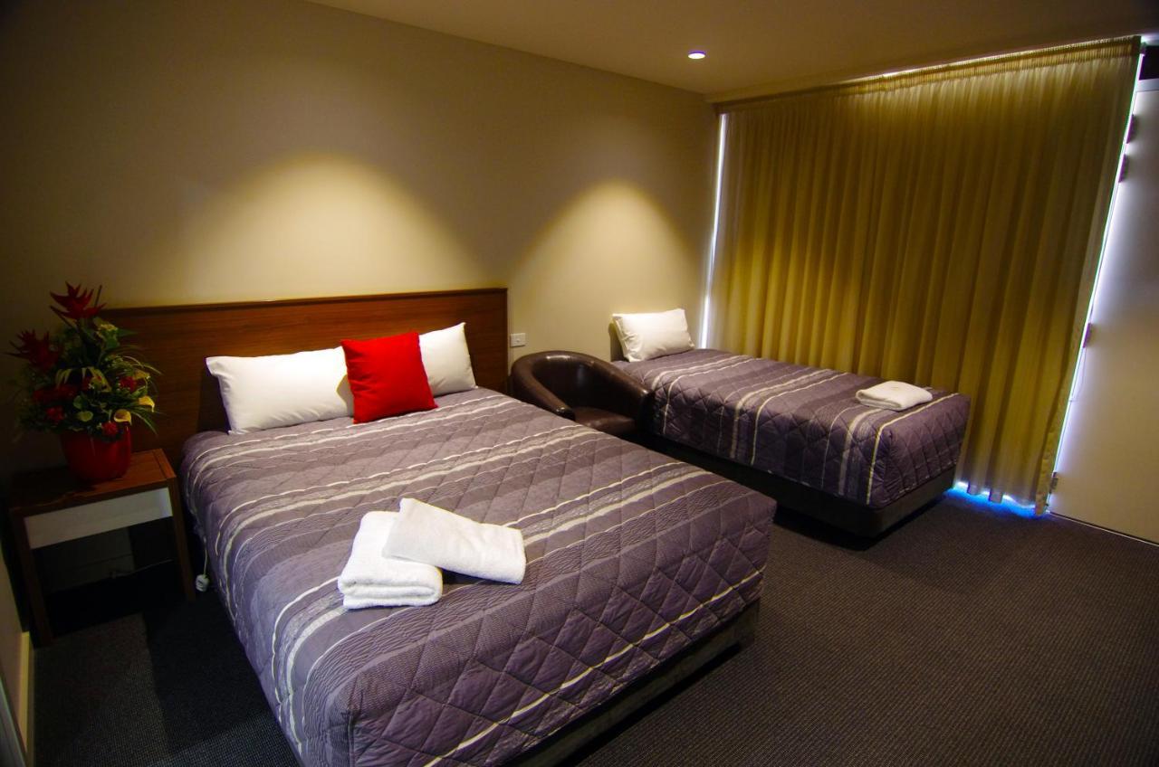 Jane Eliza Motor Inn Суон-Гілл Екстер'єр фото