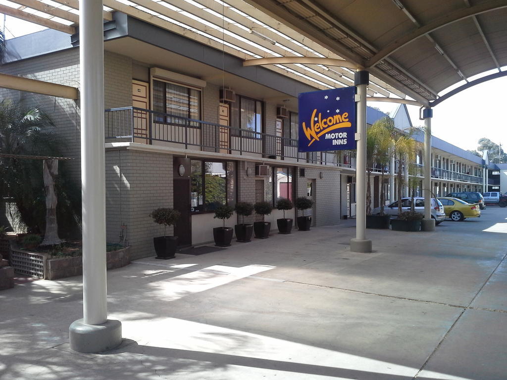 Jane Eliza Motor Inn Суон-Гілл Екстер'єр фото